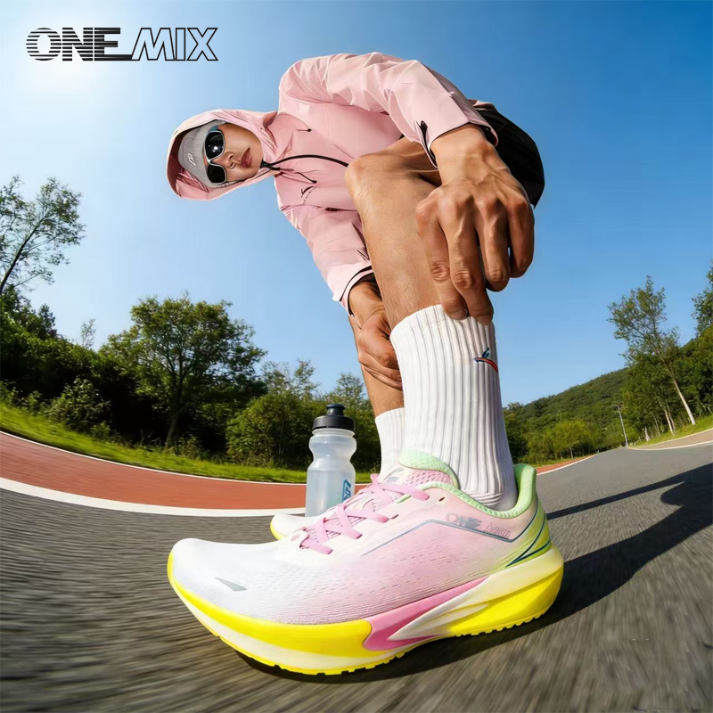 ONEMIX Running Shoes for Men S - đánh giá và giá Reflective Night Running Shoes