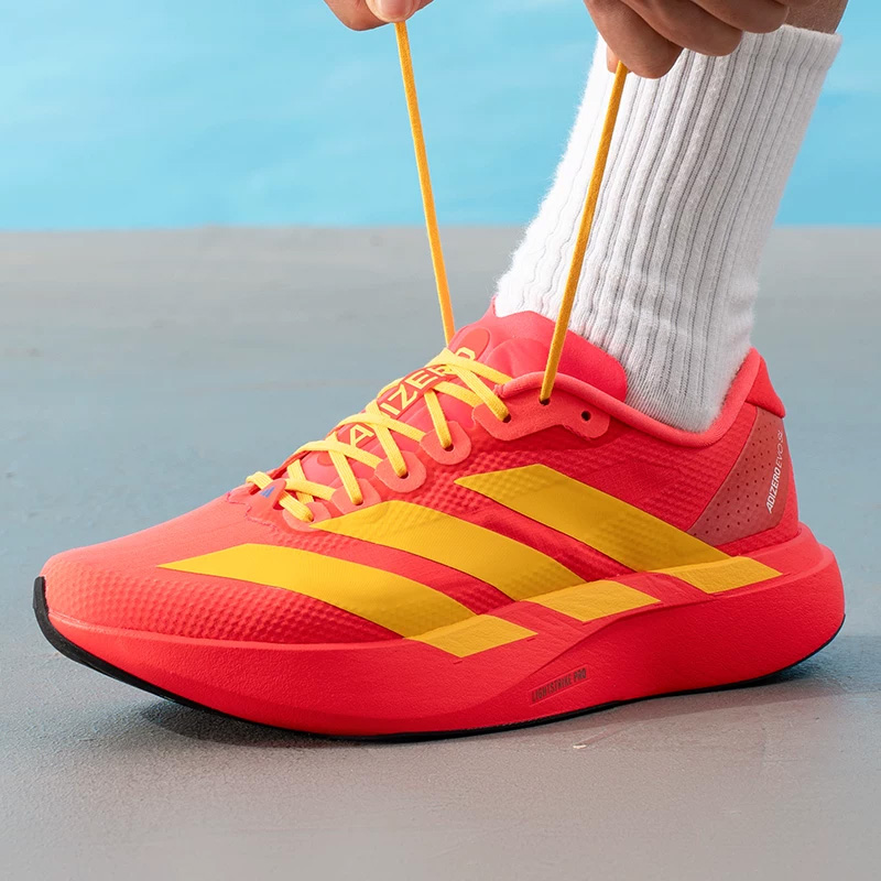 Giày chạy bộ dành cho nam Adid - đánh giá và giá Reflective Night Running Shoes