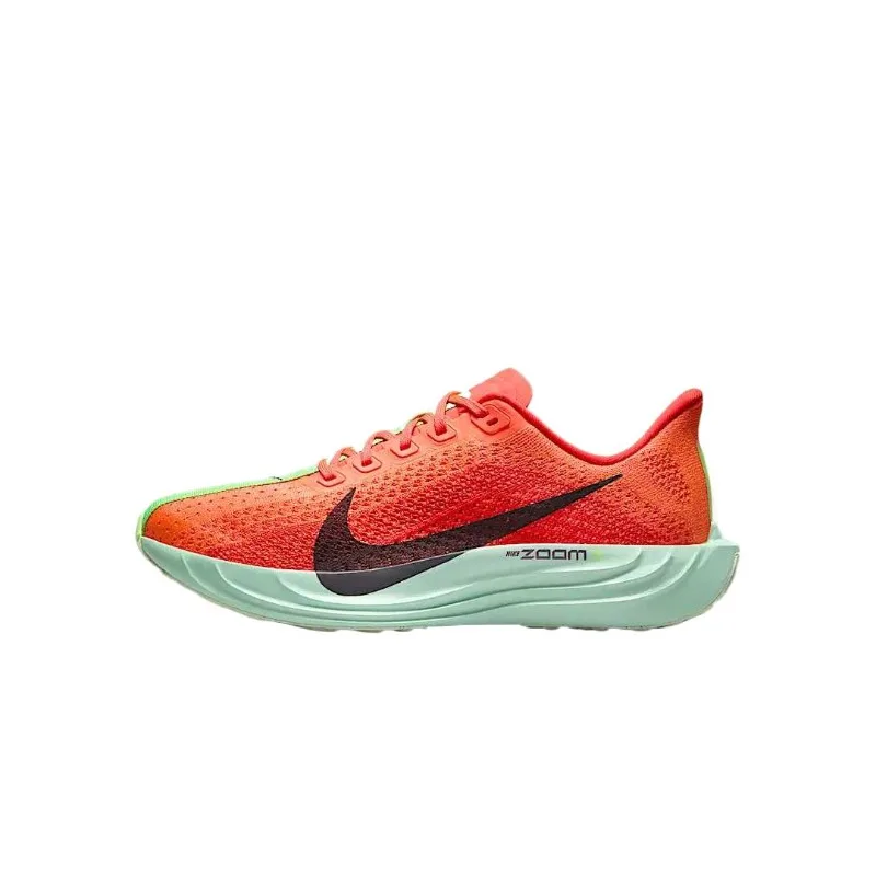 Nike Pegasus Plus Red Women's  - đánh giá và giá Lightweight Road Running Shoes
