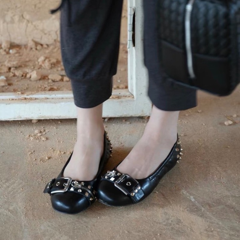 Bolt Round-head Single Shoe Wo - đánh giá và giá Heels